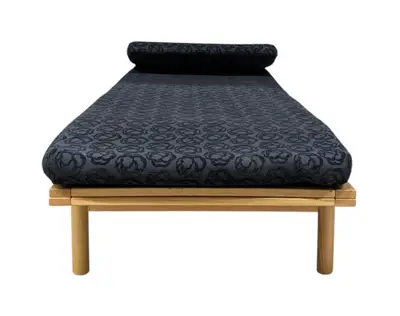 Dagbädd Kinnarps Daybed TräSvartMönstrad (3)