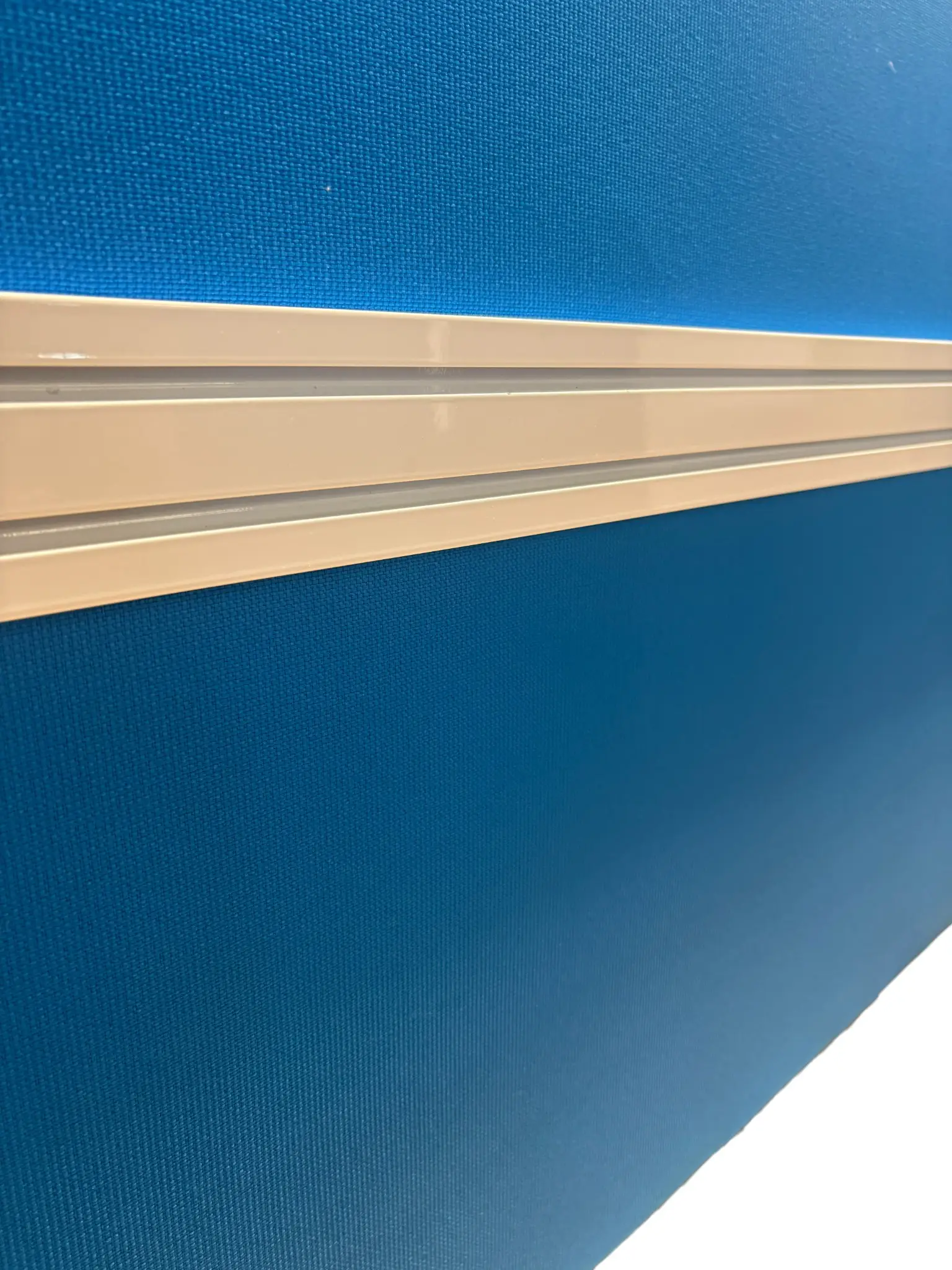 Bordsskärm Blå 145×67 (1)