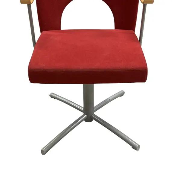 Konferensstol Kinnarps Yin RödGråBjörk (1)