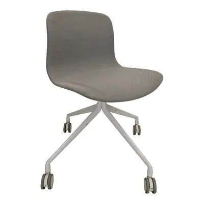 Konferensstol HAY AAC15