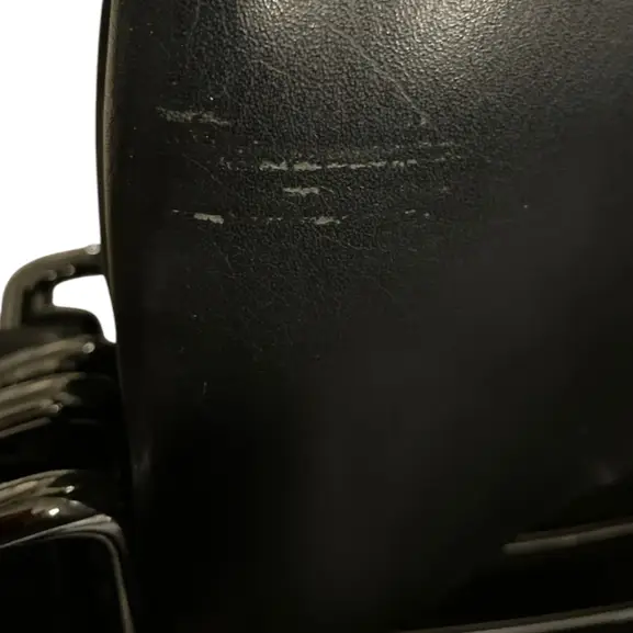 Stol Howe 404 SvartSkinnKrom (3)