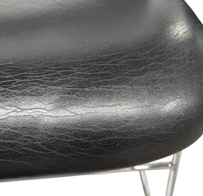 Stol Howe 404 SvartSkinnKrom (6)