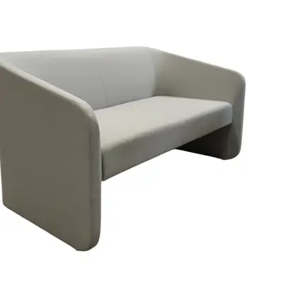 Soffa Johanson Design Race 2-sits Ljusgrå