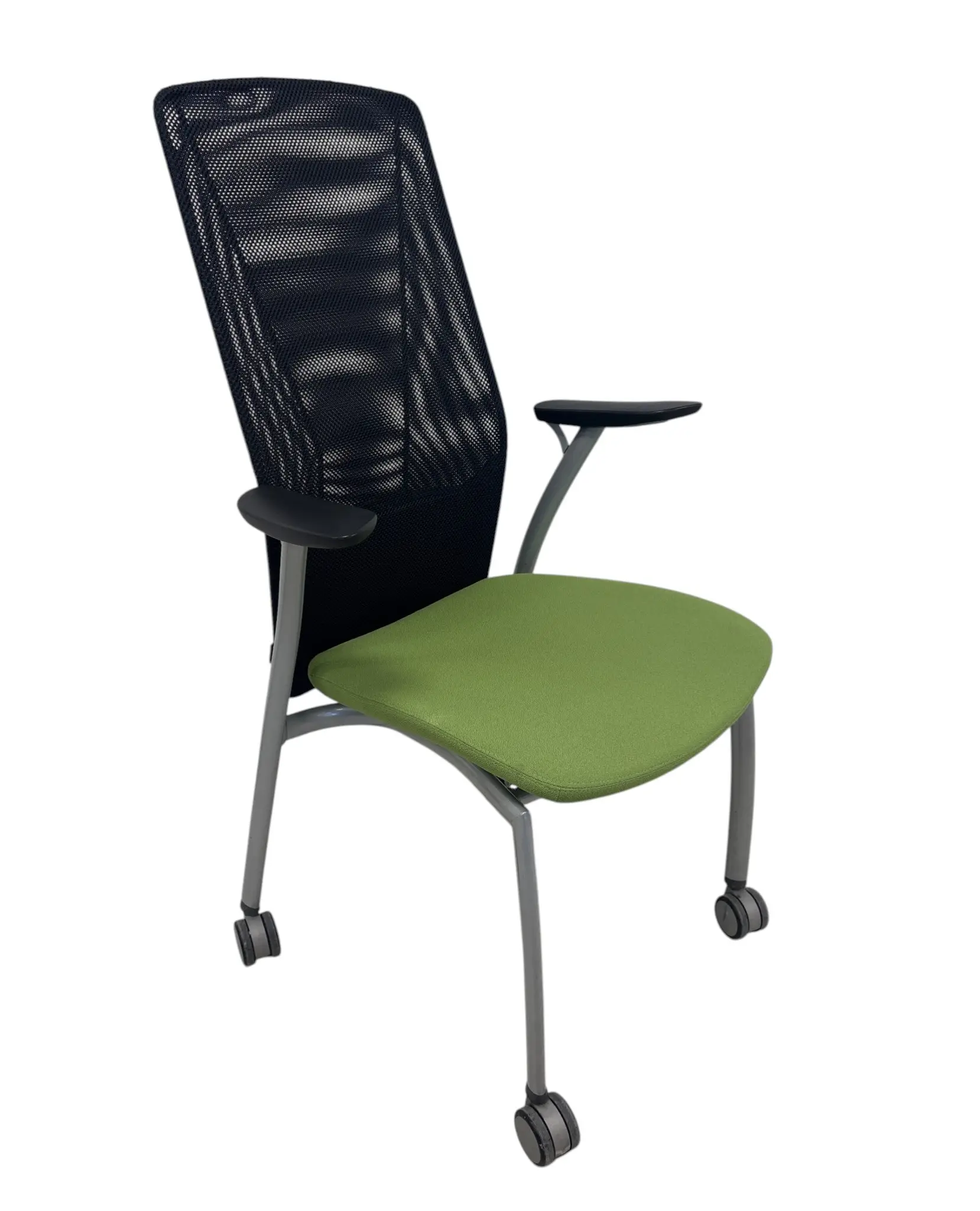 Konferensstol Kinnarps Plus 375 Mesh SvartGrön