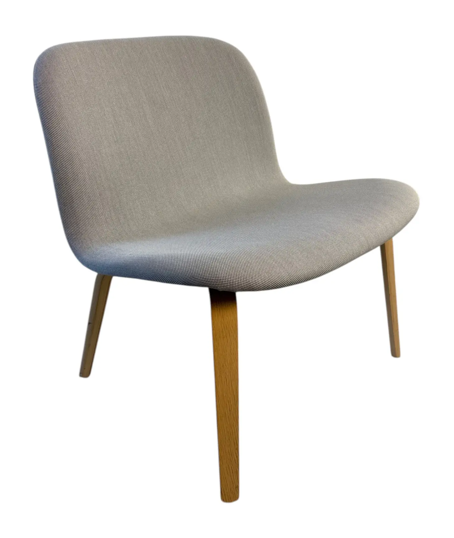 Fåtöljloungestol Muuto Visu Loungechair LjusgråEk (2)