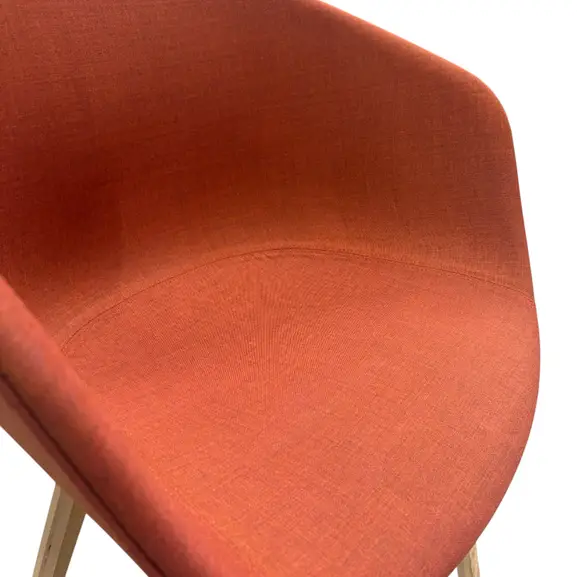 Stol Hay AAC23 RödOrangeEk (2)