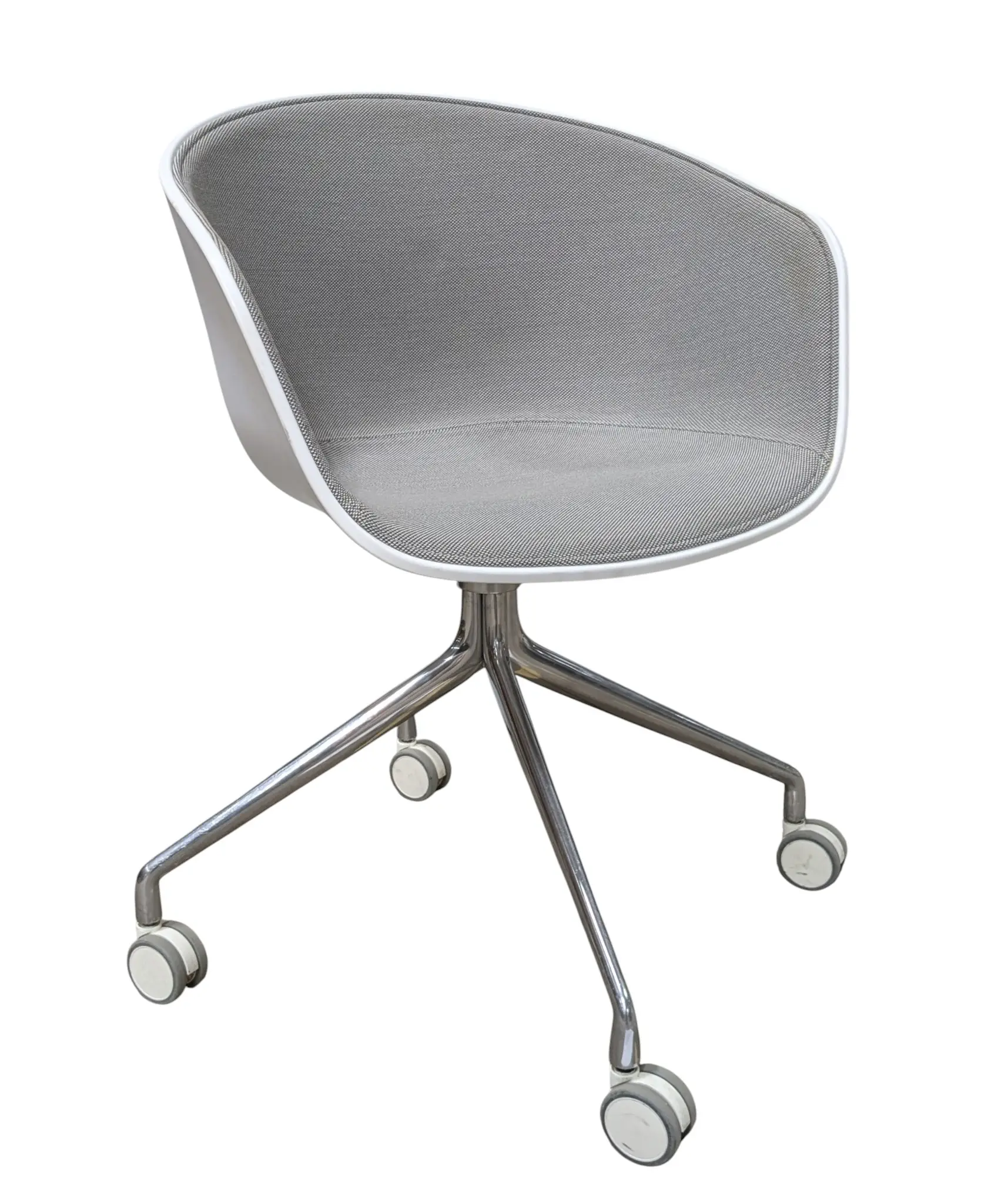 Konferensstol AAC24 Front Upholstery LjusgråVitKrom (5)