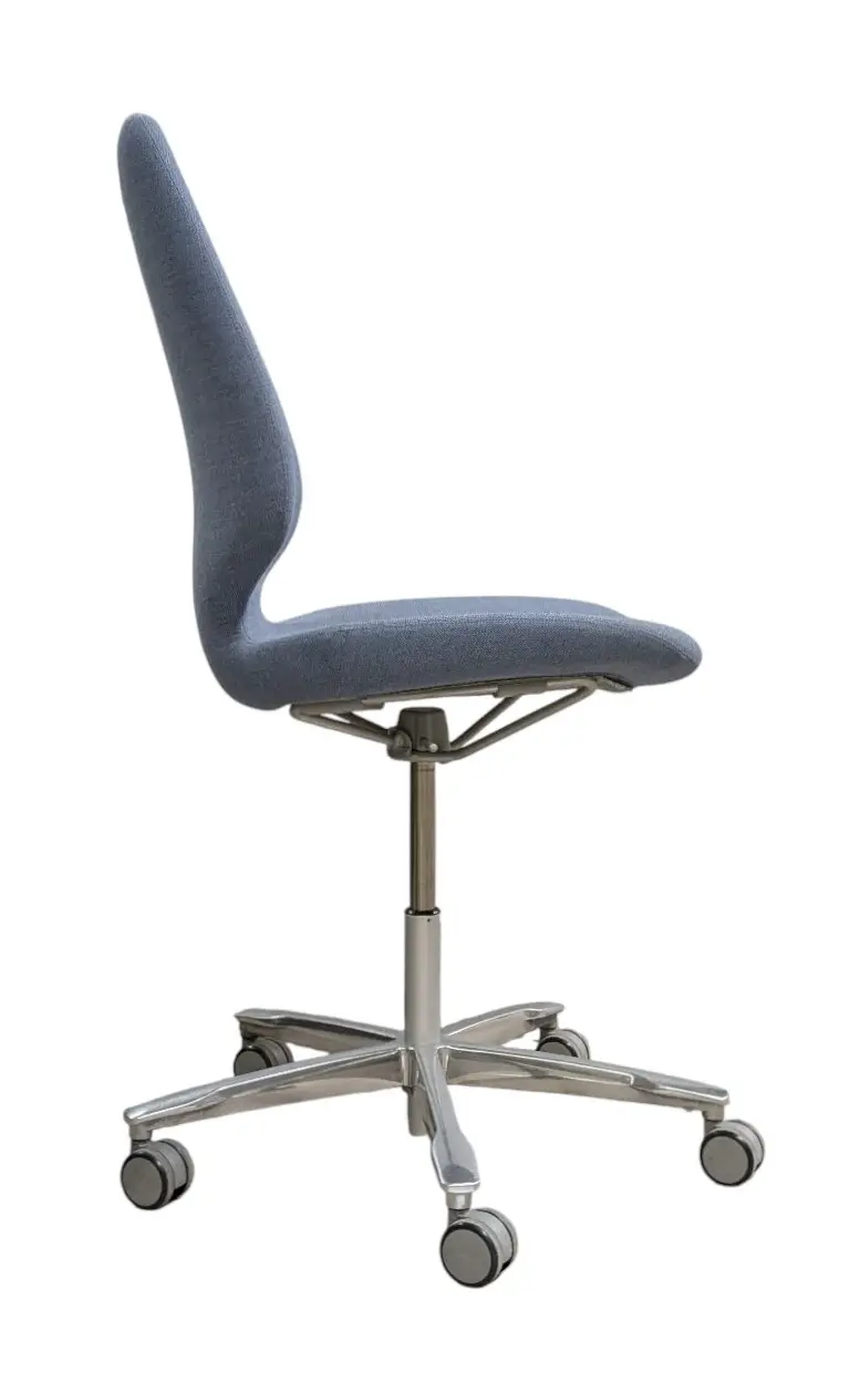 Konferensstol Kinnarps Monroe Blå