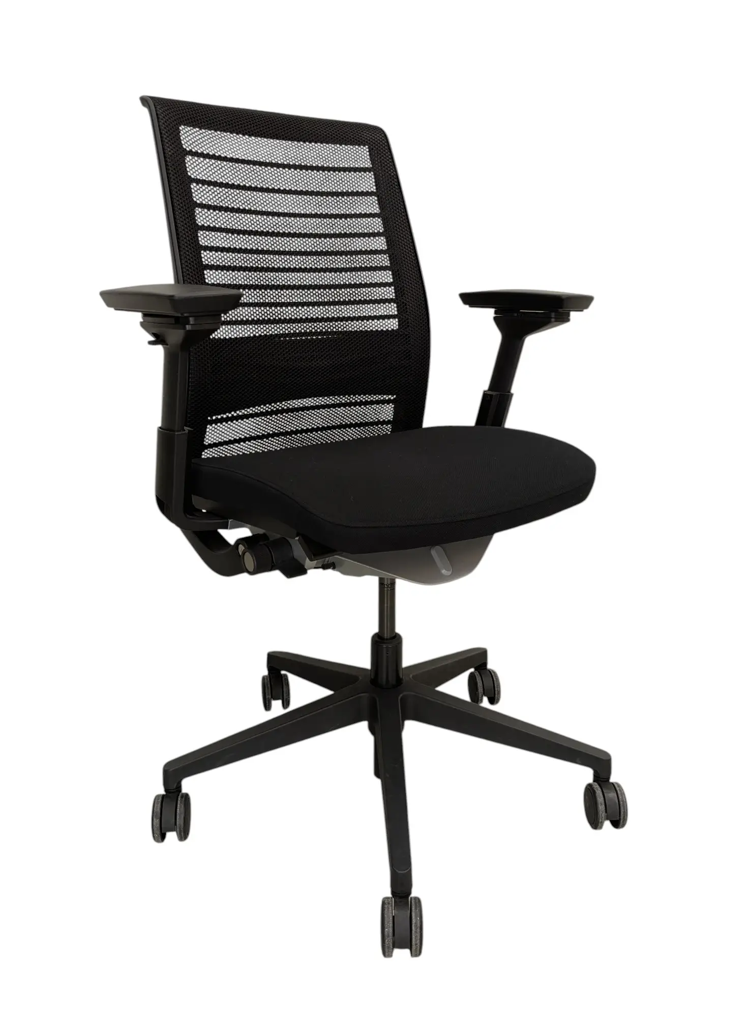 Kontorsstol Steelcase Think Svart Mesh