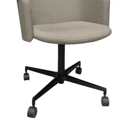 Konferensstol Lammhults Carousel Beige