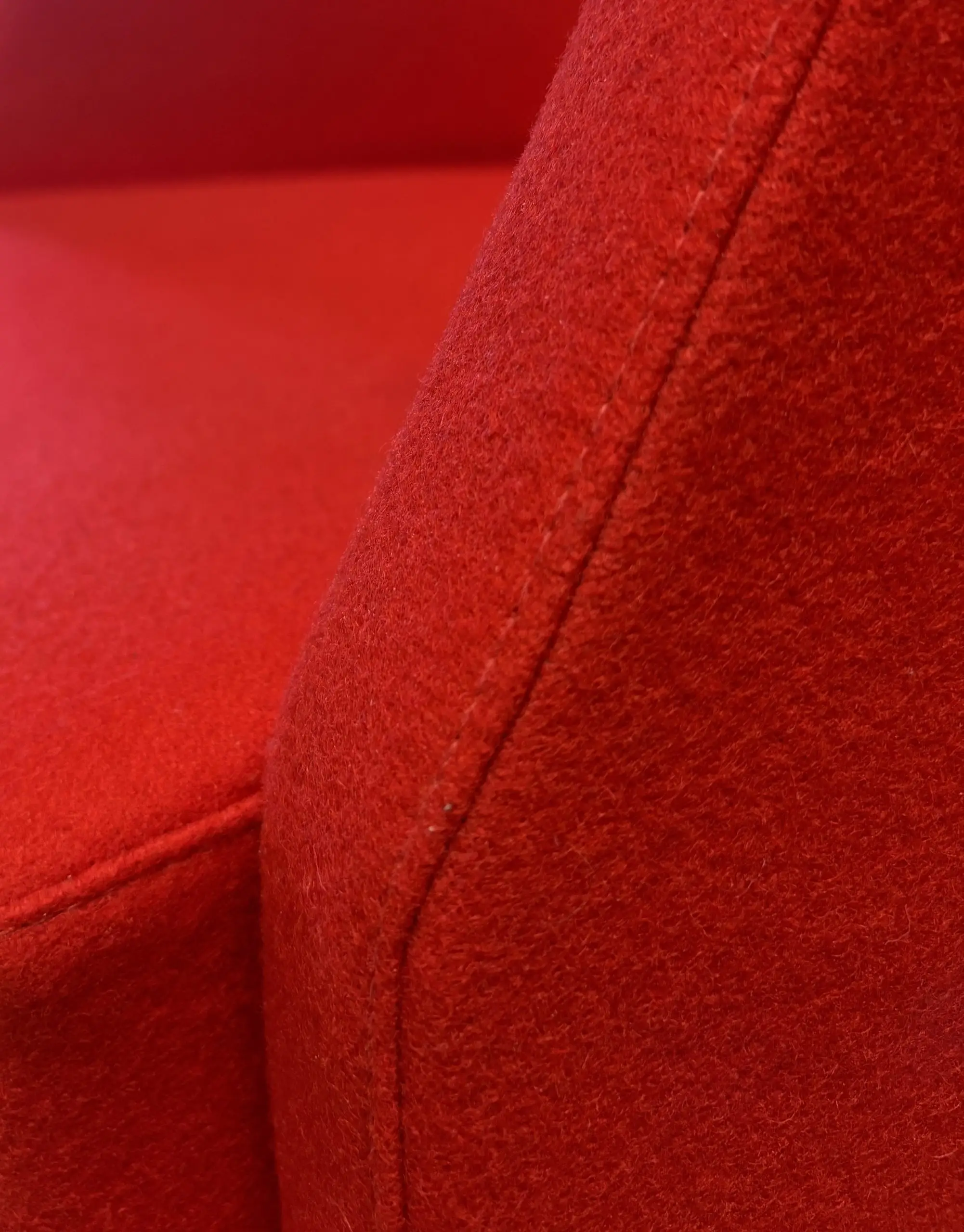 Fåtölj Kinnarps Arriba RödKrom (2)