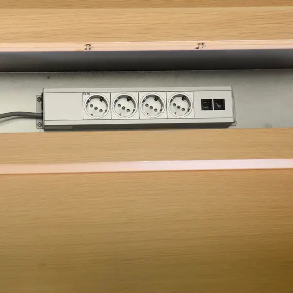 Konferensbord Skandiform 240×120 EkKrom (2)