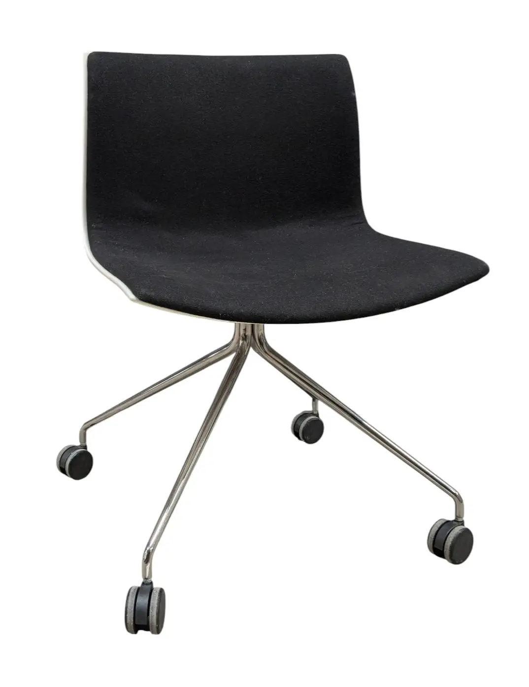 Konferensstol Arper Catifa 46 VitSvartKrom (1)