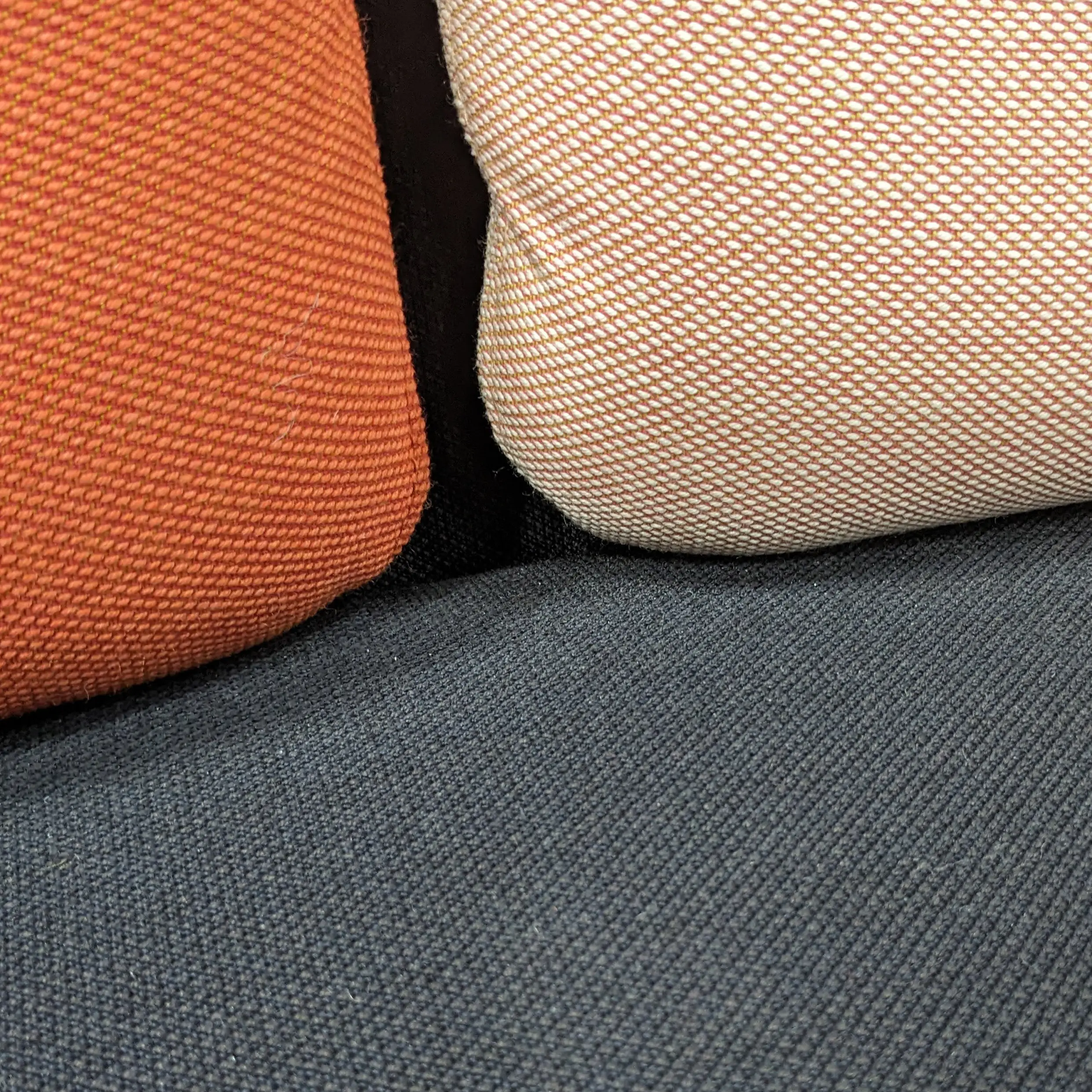 Soffa Offecct Playback SvartRöd (2)