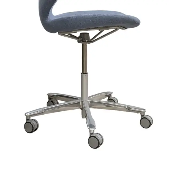 Konferensstol Kinnarps Monroe Blå