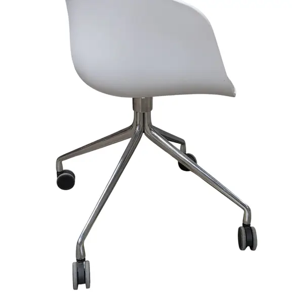 Konferensstol AAC24 Front Upholstery GråVitKrom