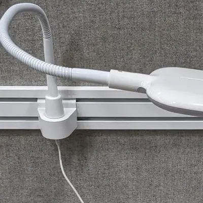 Skrivbordslampa till funktionlist Conceptum LED Vit