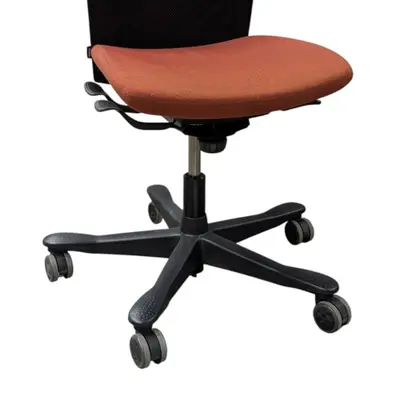 Kontorsstol Kinnarps 5000 OrangeSvart (5)