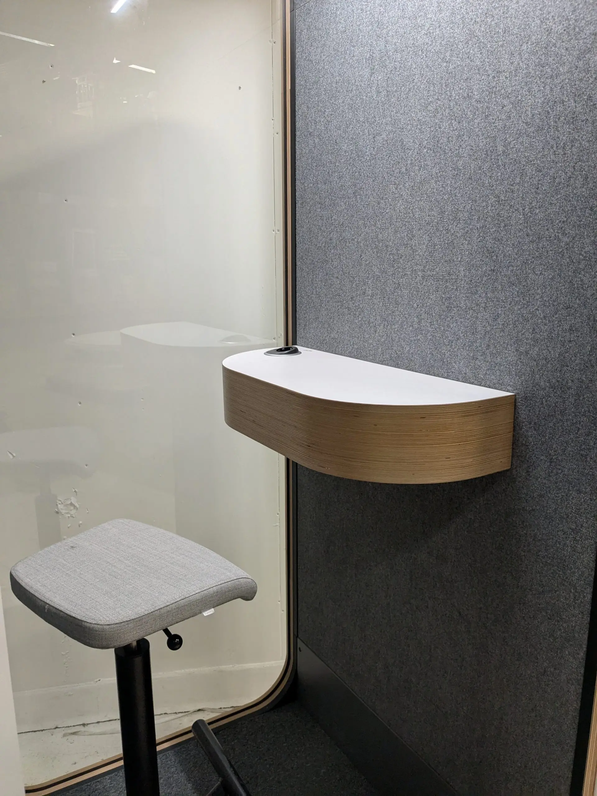 Telefonbås Pod Framery O VitMörkgrå (5)