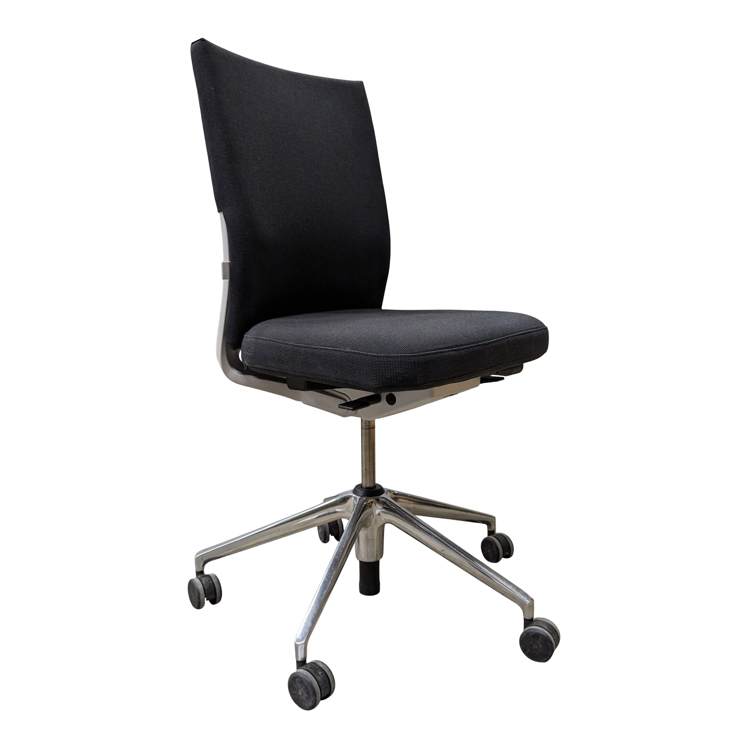 Konferensstol Vitra Axess Plus Grå